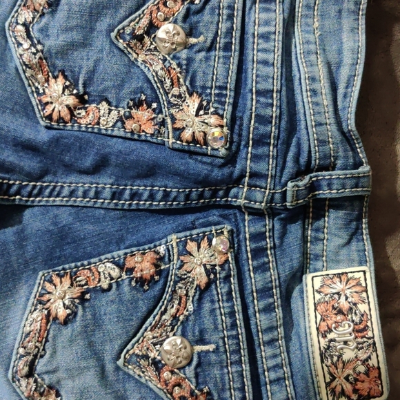 Miss Me's Pink Bling Embellishments - Picture 2 of 5